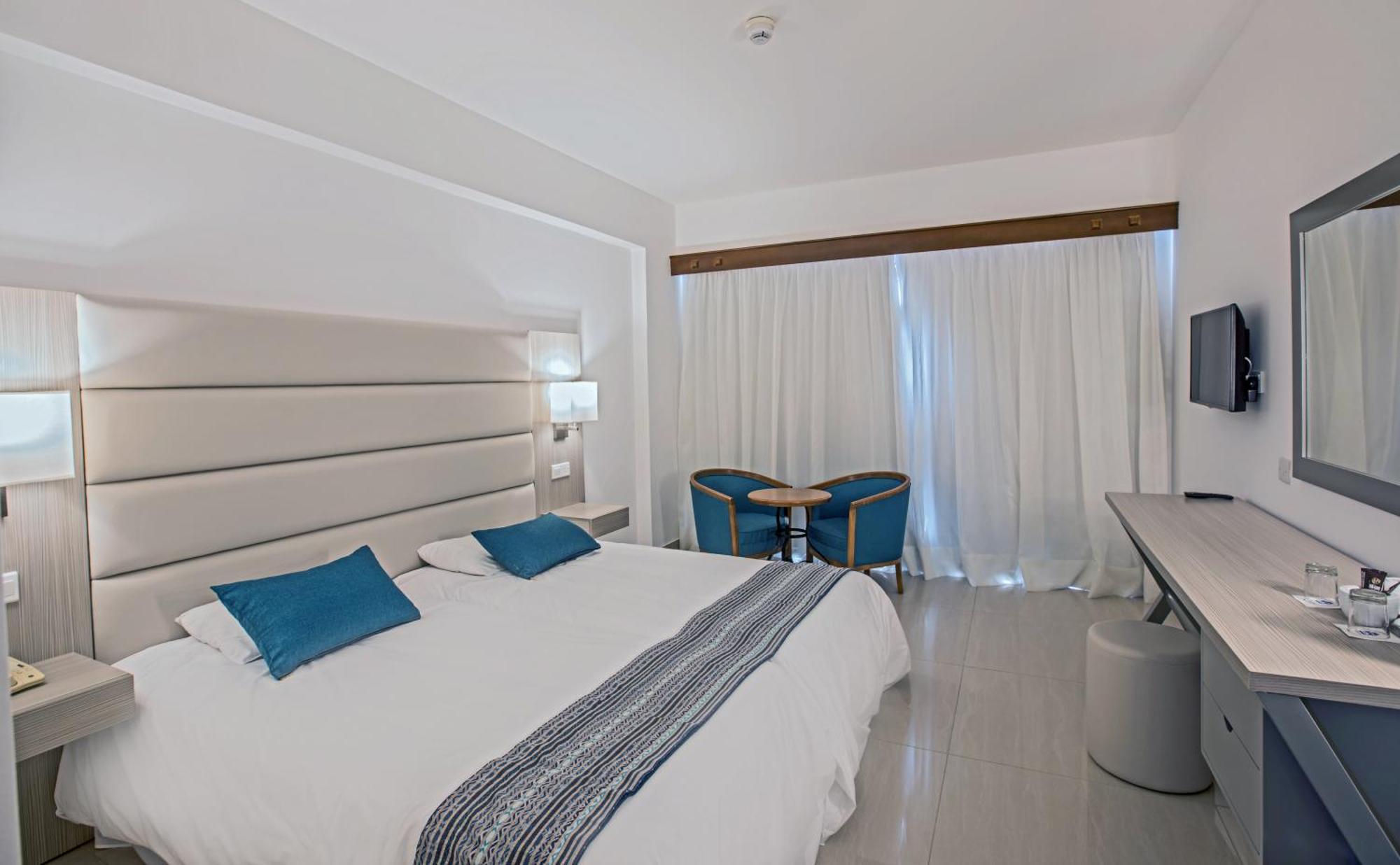 Standard Double or Twin Room with Inland View,1356816596:JPEG